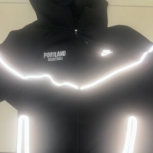 Nike Tech zip up “Portland basketball” edition